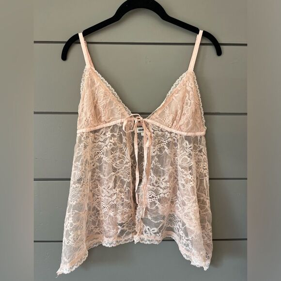 Urban Outfitters UO Roxie Sheer Lace Flyaway Cami Size M Powder Pink - Picture 2 of 9